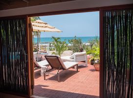 Lashings Beach Club