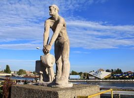 Railwayman Monument