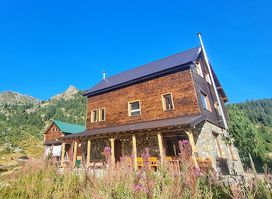Gacaferi Guest House