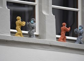 Kunst auf dem Fenstersims