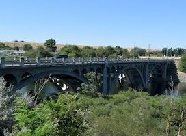 Umatilla River Bridge on Stanfield Meadows road