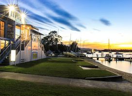 Noosa Yacht and Rowing Club