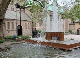 Ein Brunnen auf dem Burgplatz