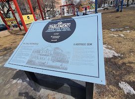 Site archeologique du Parlement du Canada-Uni / marché Sainte-Anne