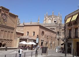 Monumento A El Greco
