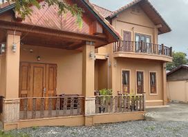 Pukyo Belgian-Lao Bed & Breakfast