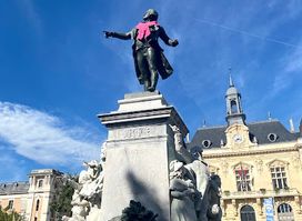 Statue of Danton