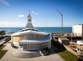 Igreja Paroquial de Nosso Senhor dos Navegantes (Igreja das Caxinas)