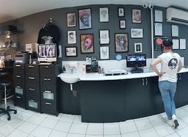 Surf n' Ink Tattoo (Surfers Paradise)