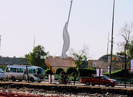 Al Tayran Square