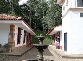 El Pueblito Patojo