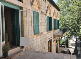 Karaz Guest House