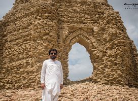 Tomb of Meer Buzrug