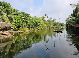 Binh Quoi 1 Tourist Village