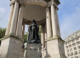 Queen Victoria Monument