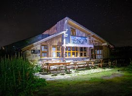 Bezbog Hut