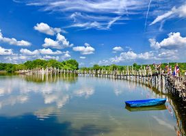 Nong Yai Wooden Bridge