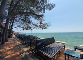 Dragon Beach - Lounge Bar & Club