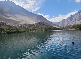 Upper Kachura Lake