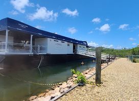 Hobbs Brew Barge