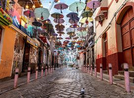La Calle de Los Paraguas L.A.M
