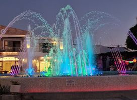 Tigaki Fountain Show