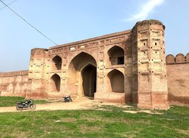 The Sarai of Lashkari Khan