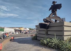Monumento A Francisco El Hombre