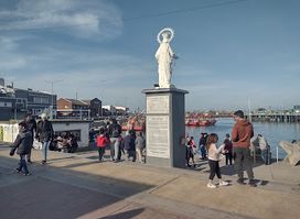 Paseo Artesanal Banquina de Pescadores