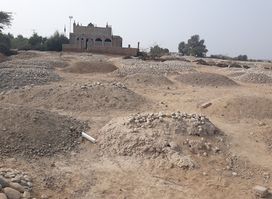 Gandakha Old Qabristan
