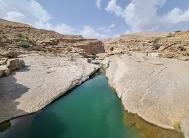 Wadi bani khalid parking