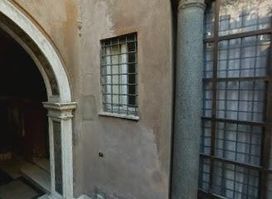 Piazza dell'Oro, 1
