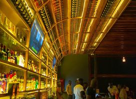 Thrones Lounge Bar & Restaurant