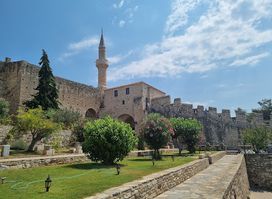 Cesme Castle