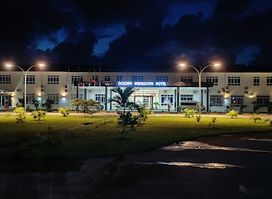 Golden Medallion Hotel