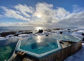 Drangsnes Hot Tubs