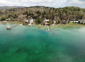 Playa CHECHENAL peten