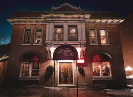 St. Elmo Hotel