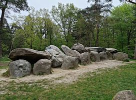 Dolmen D45