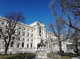 Franz Stephan von Lothringen Statue