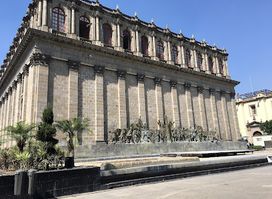 Plaza Fundadores
