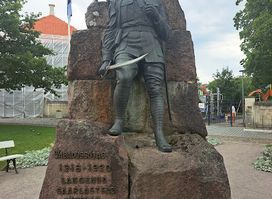 Vabadussõjas langenud saarlaste mälestusmärk