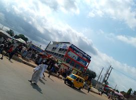 Kola Bus Stop Lagos