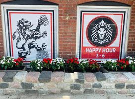 Lion's Den Tavern