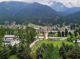 Betab Valley Chandanwari, Pahalgam J&K.