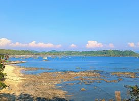 နဂါးကျောက်ဆောင်