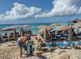 La Terrasse Maho Beach