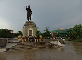 Fa Ngum Statue