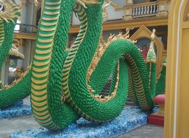 Wat Tham Suea