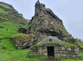 Rutshellir Caves